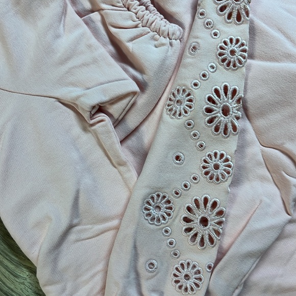 Boston Proper Eyelet Sleeve Sweatshirt NEW - Picture 5 of 5